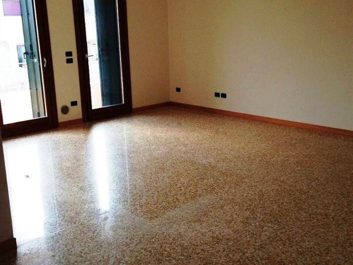 Appartamento quadrilocale in vendita in Viale Della Repubblica, Centro, Monselice