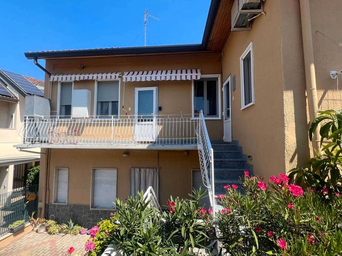 Casa bilocale in vendita in Via Gaetano Donizetti, San Pietro Pace, Rho