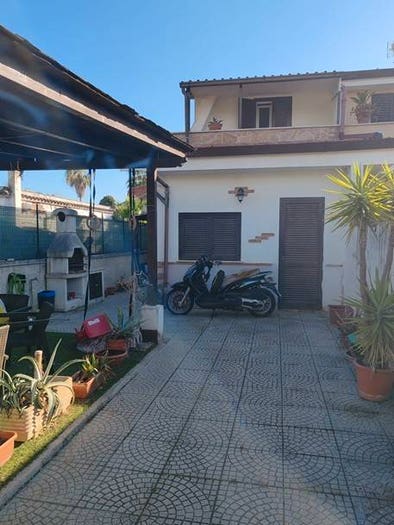 Casa trilocale in vendita in Via Mar del Giappone, Torvaianica Alta, Pomezia