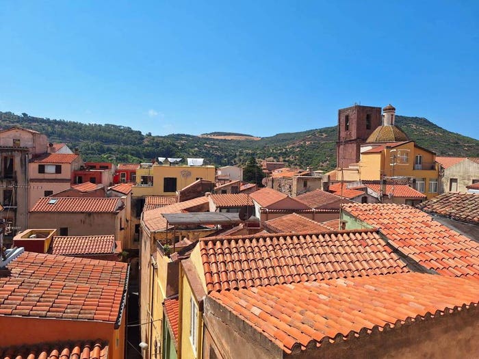 Casa con 6 locali in vendita in Via Malaspina, Centro, Bosa
