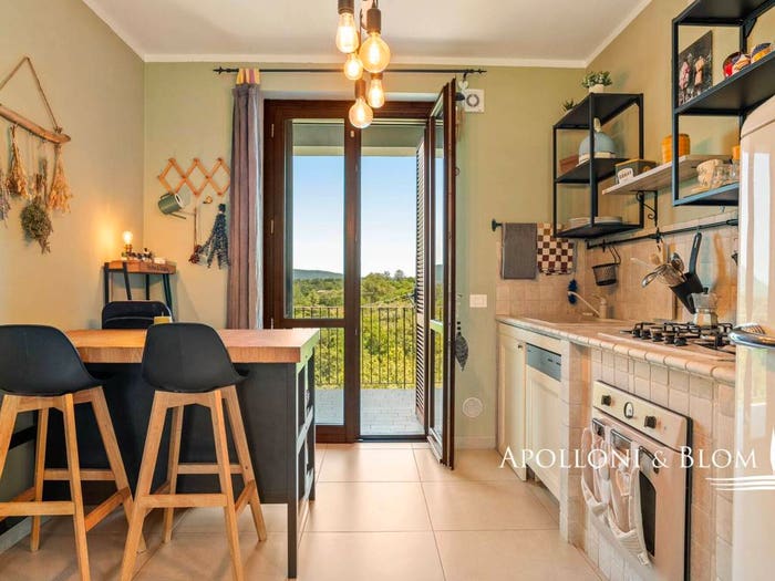 Appartamento con 6 locali in vendita in Via Pietro Vannucci, Centro, Città della Pieve