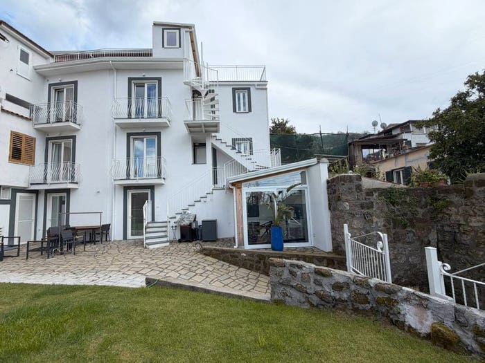 Casa con 6 locali in vendita in Centro, Sant'Agnello