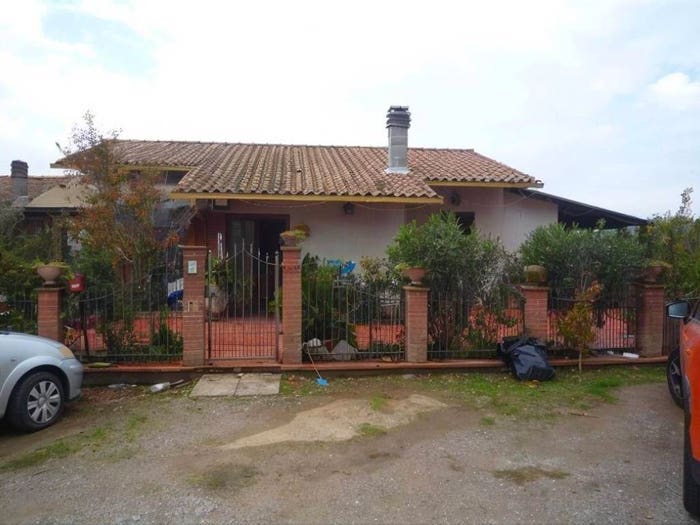 Casa trilocale in vendita in Via Boschi del Quarto, Magione