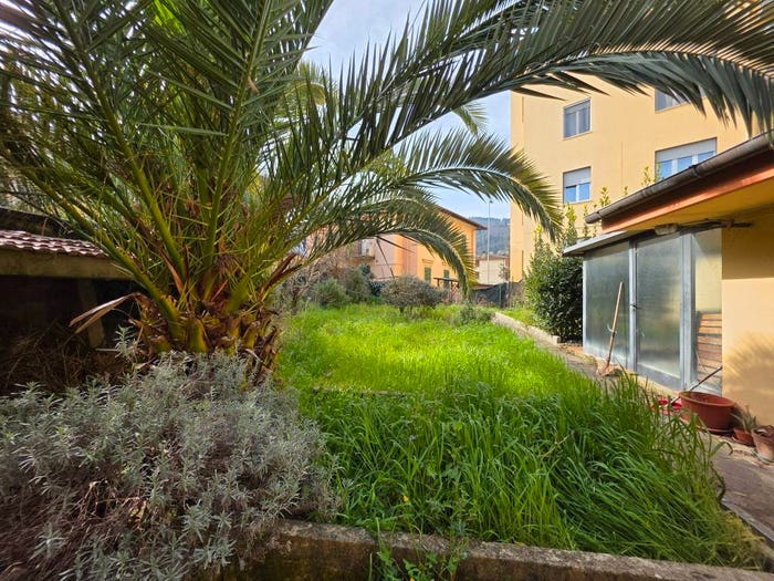 Casa con 6 locali in vendita in Via Spartaco Lavagnini, Sieci, Pontassieve