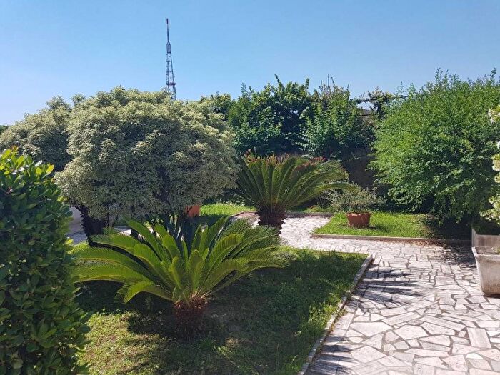 Casa con 6 locali in vendita in Via Lucilio, Balduina, Roma
