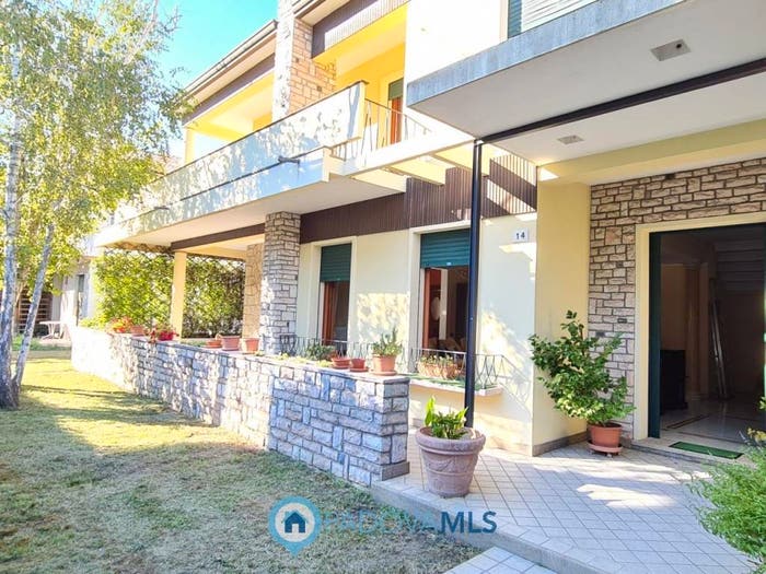 Casa con 6 locali in vendita in Viale delle Terme, Centro, Abano Terme