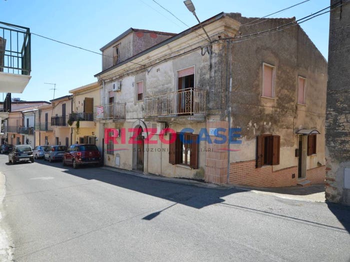 Casa con 6 locali in vendita in Via Roma, Caloppezzati, Calopezzati