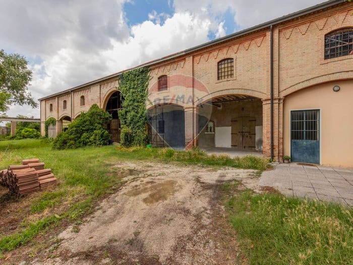 Casa con 6 locali in vendita in Via Favalli, Centro, Fossò