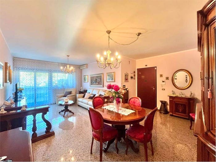 Appartamento con 5 locali in vendita in Via San Felice Extra, Santa Croce, Verona