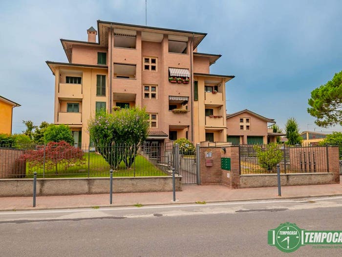 Appartamento trilocale in vendita in Via dei Platani, Melegnano