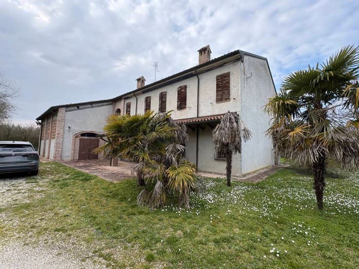 Casa con 6 locali in vendita in Strada Palazzuola, Argenta