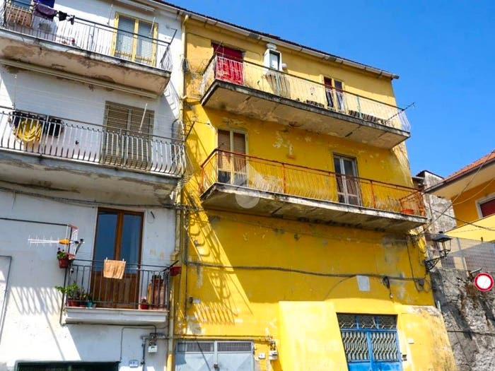 Appartamento trilocale in vendita in Via Santo Spirito, Centro, Montecorvino Rovella