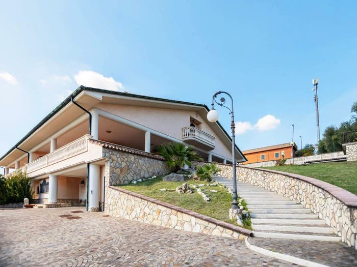Casa con 6 locali in vendita in Via Venezia Giulia, Santa Lucia, Fonte Nuova
