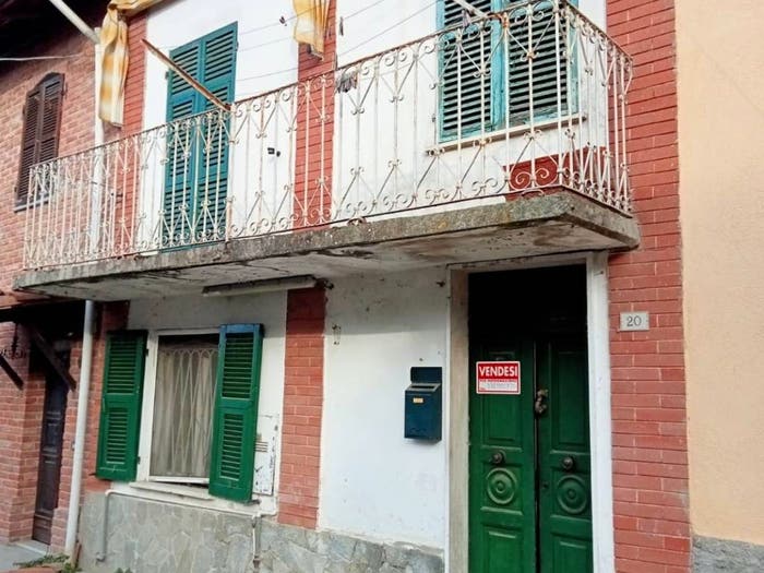 Casa trilocale in vendita in Via Roma, Ricaldone