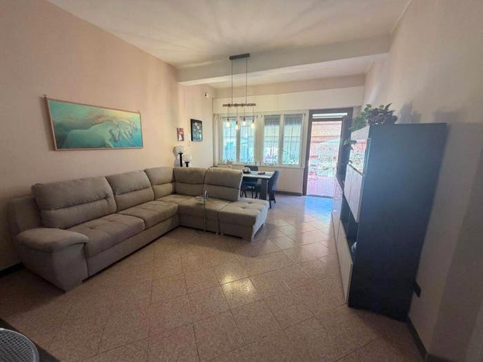 Casa con 6 locali in vendita in Casano Dogana Isola, Luni