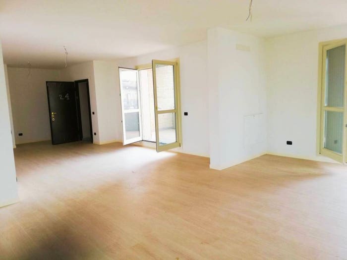 Casa quadrilocale in vendita in Via A Salvioni, Borgo Palazzo, Bergamo