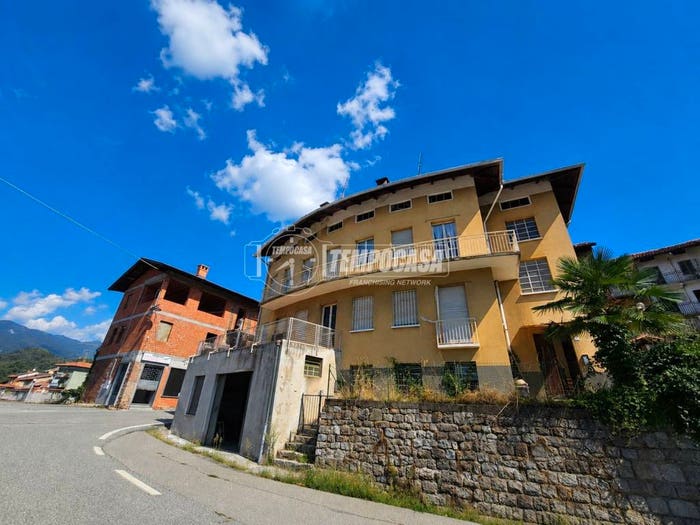 Casa con 6 locali in vendita in Frazione Fontanella Ozino, Fontanella Ozino, Strona