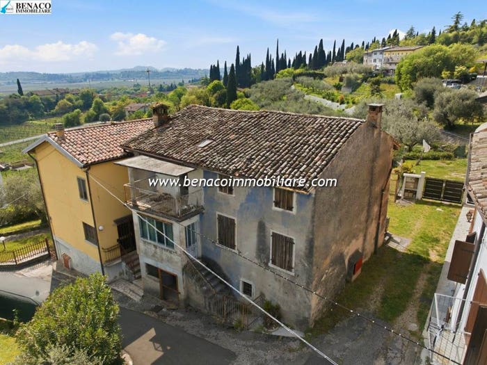 Casa con 6 locali in vendita in Località Pesina Fossà, Pesina, Caprino Veronese