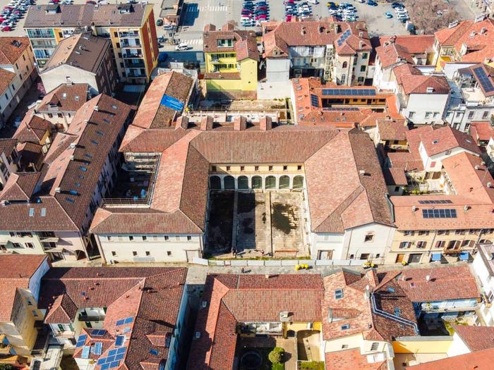Appartamento con 5 locali in vendita in Via del Collegio, Centro, Chivasso