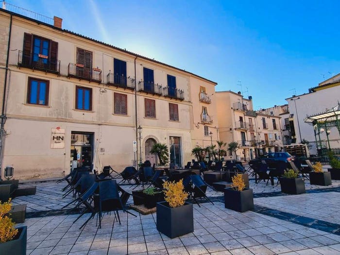 Appartamento quadrilocale in vendita in Piazza San Pietro Celestino, Centro, Isernia