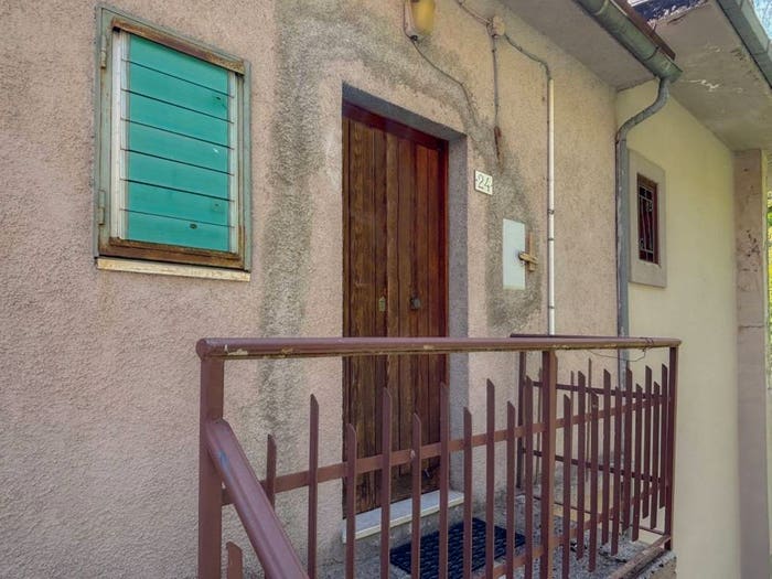 Appartamento trilocale in vendita in Via Perella, Centro, Rocca di Cambio
