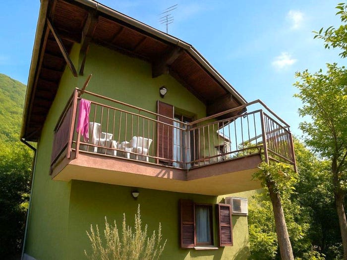 Casa con 5 locali in vendita in Via Santa Maria, Centro, PontCanavese