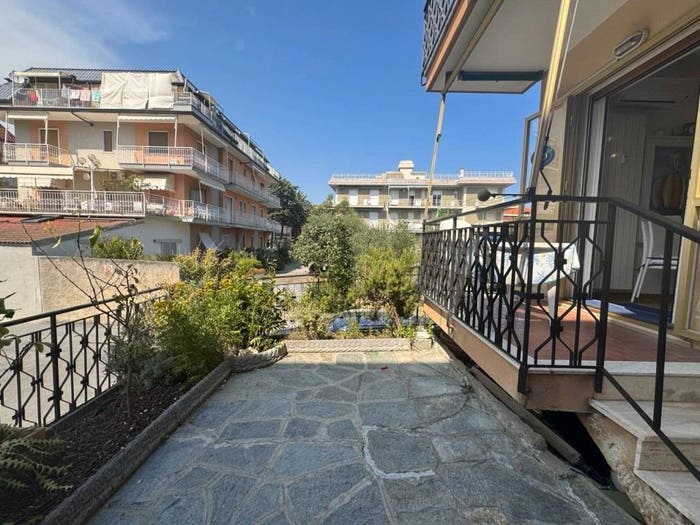 Appartamento bilocale in vendita in largo del ponte romano, Centro, Loano