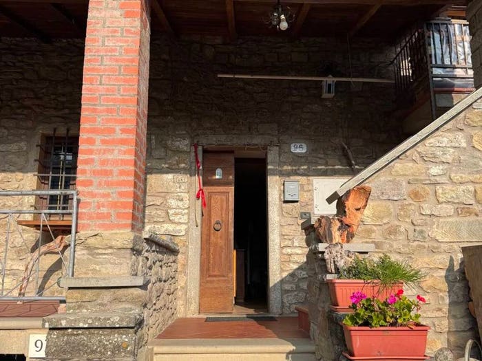 Casa trilocale in vendita in Località Barbiano No Number, Castel San Niccolò