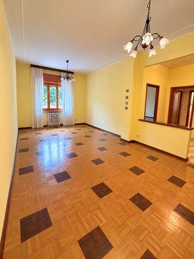Appartamento con 5 locali in vendita in Via Lorenzo Bertano, Centro, Cuneo