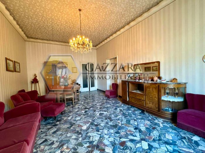 Casa con 6 locali in vendita in via Vittorio Emanuele, Canicattini Bagni