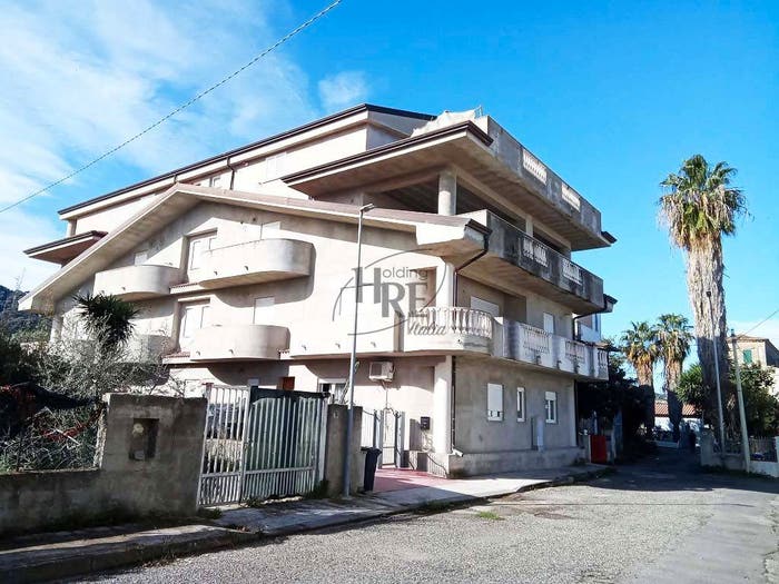 Appartamento quadrilocale in vendita in Via Tramonti Traversa, Cariati