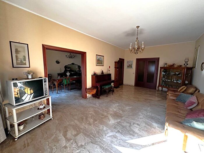 Appartamento quadrilocale in vendita in Via Napoleone Parboni, Trastevere, Roma