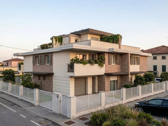 Casa con 6 locali in vendita in Via Aristotele, Nonantola