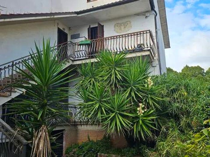 Appartamento con 6 locali in vendita in Via Ugo Bassi, Centro, Civita Castellana