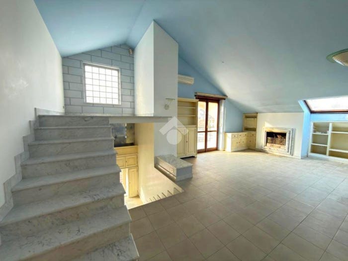 Casa con 5 locali in vendita in Via don pogolotto, Centro, Giaveno