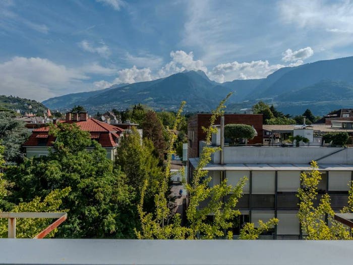 Appartamento con 5 locali in vendita in via Palade, Centro, Merano