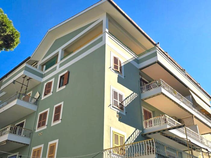 Appartamento trilocale in vendita in Largo Saturno, Marina di San Nicola, Ladispoli