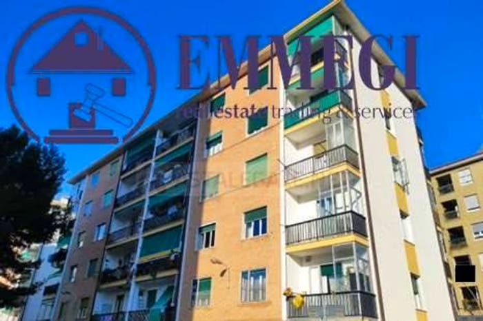 Appartamento quadrilocale in vendita in Via Vecchia Piemonte, Oneglia, Imperia