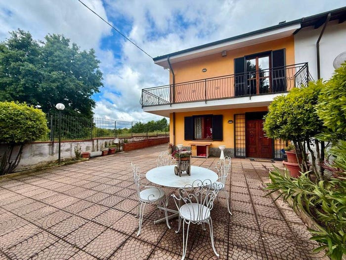 Casa con 6 locali in vendita in Strada Padana Ovest, Centro, Quattordio