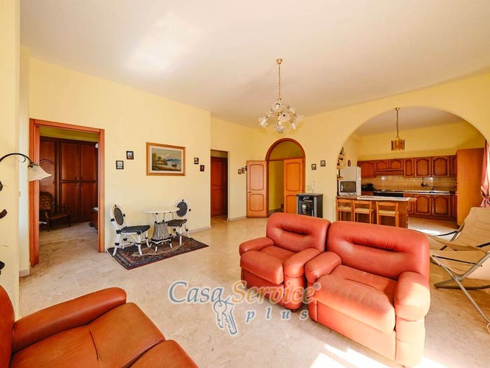 Casa con 6 locali in vendita in Via Savona, Centro, Matino