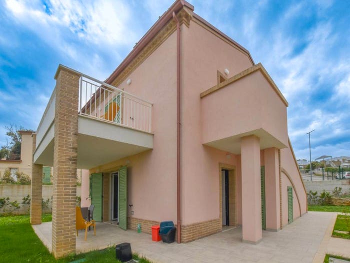Casa con 6 locali in vendita in Contrada Marina, Campofilone