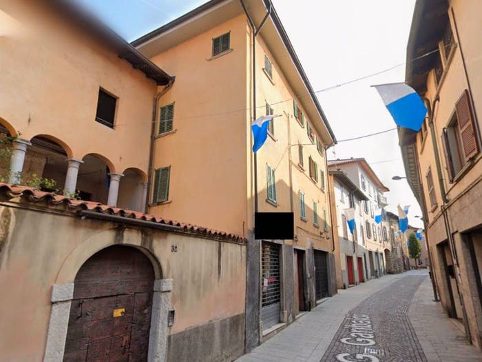 Appartamento bilocale in vendita in Via Giuseppe Garibaldi, Centro, Nembro