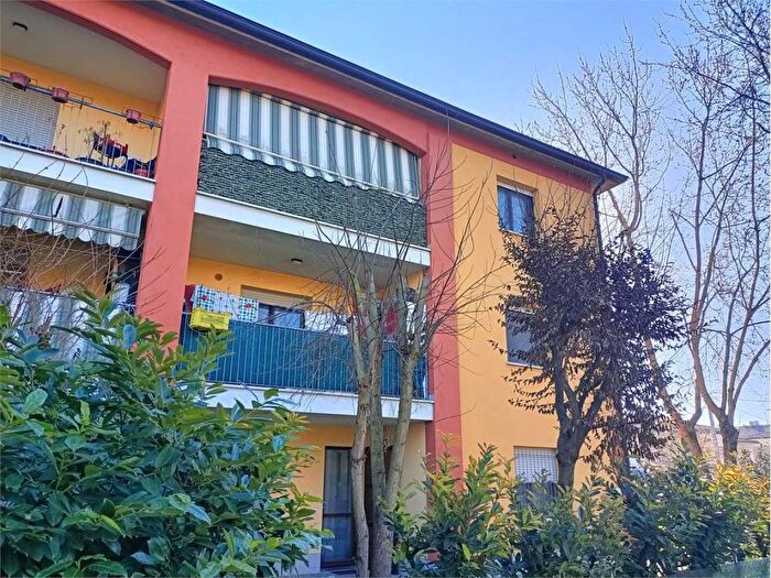 Appartamento trilocale in vendita in via trieste, Centro, Fabbrico