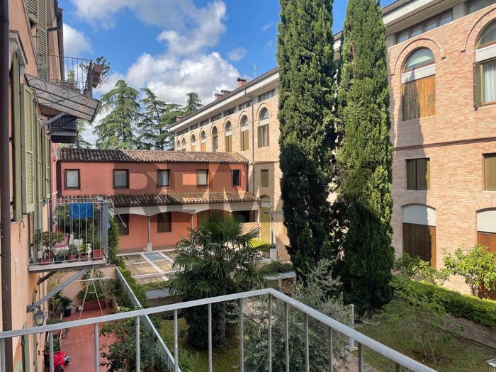 Appartamento con 6 locali in vendita in San Pietro Martire Erbarella, Jesi