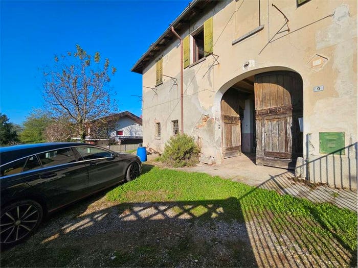 Casa con 6 locali in vendita in Via Montebello, Cermenate