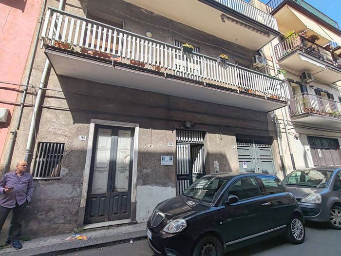 Casa con 6 locali in vendita in Via Fallica, Paternò