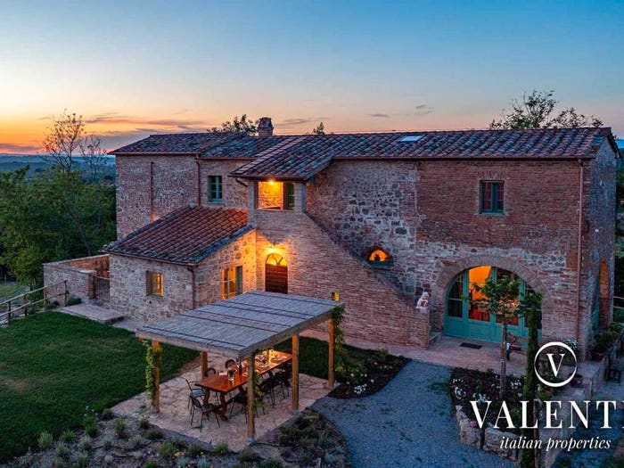 Casa con 6 locali in vendita in Strada Vicinale di Fonterotella, Chiusi