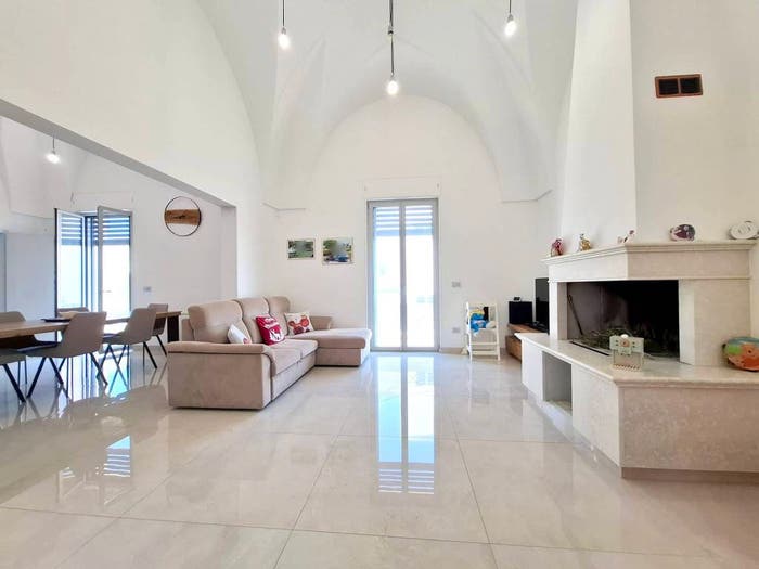 Appartamento con 5 locali in vendita in Via La Pineta, Alessano