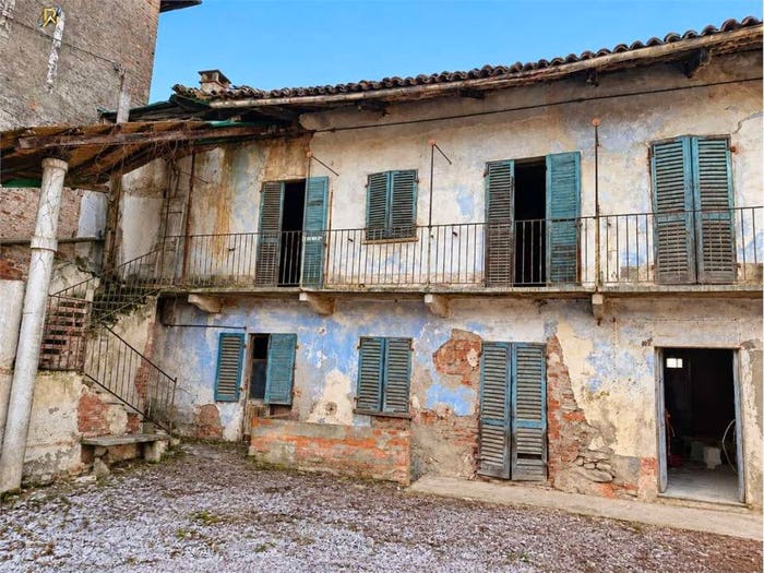 Casa con 6 locali in vendita in Via Luigi Tegas, Centro, Buriasco