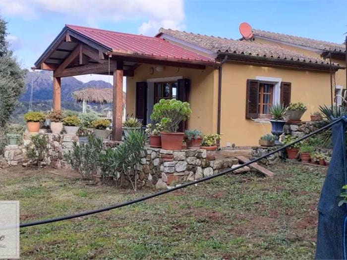 Casa con 6 locali in vendita in Località Naregno, Capoliveri